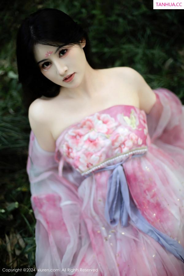 陈诗诗 诗诗 [XiuRen]高清写真图 2024.09.02 No.9100 诗诗kiki 美臀性感第10张图片